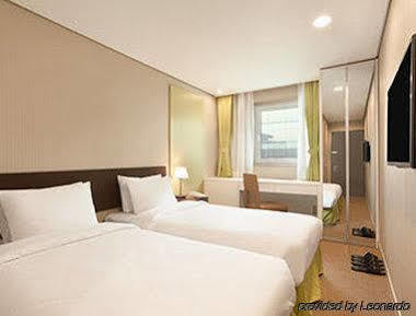 Ramada Encore By Wyndham Dongdaemun Hotel