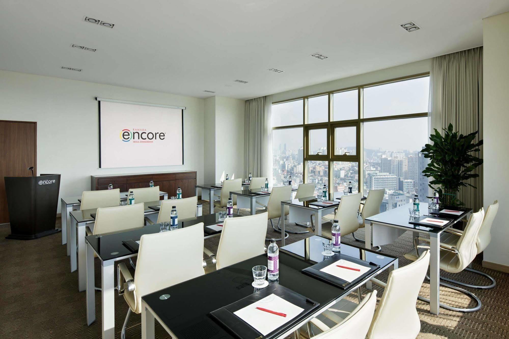Ramada Encore By Wyndham Dongdaemun Hotel 4*