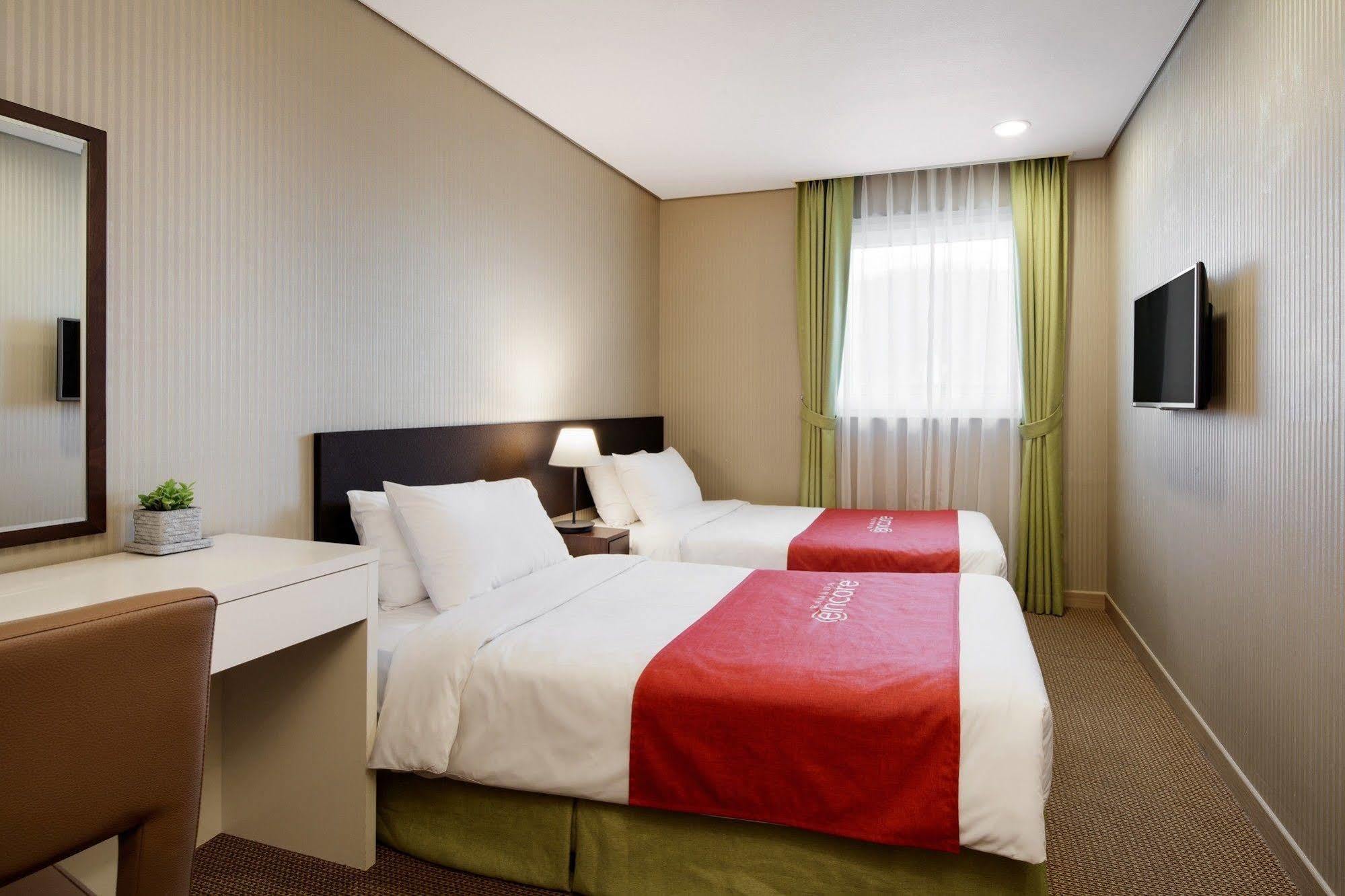 Hotel Ramada Encore By Wyndham Dongdaemun 4*