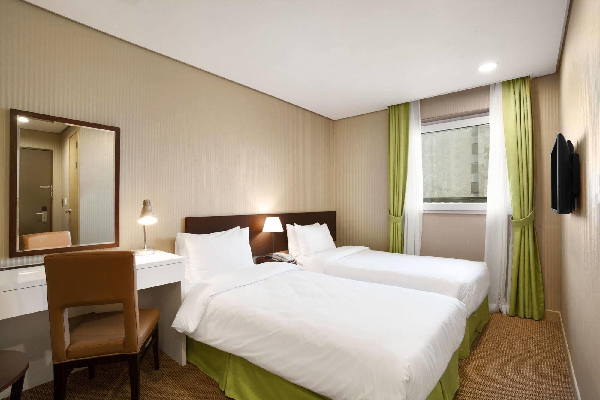 Ramada Encore By Wyndham Dongdaemun Hotel